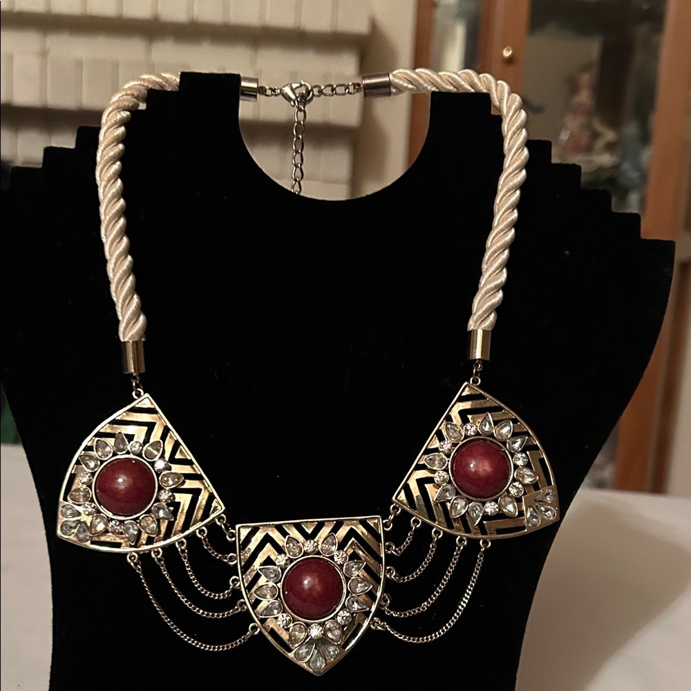 Elegant Gold and Red Statement Necklace